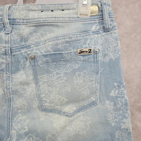 Seven7 Women's Floral Denim Shorts size 12 - Picture 11 of 14